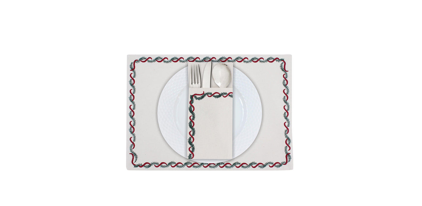 Christmas Garland Cutlery Sleeve Set