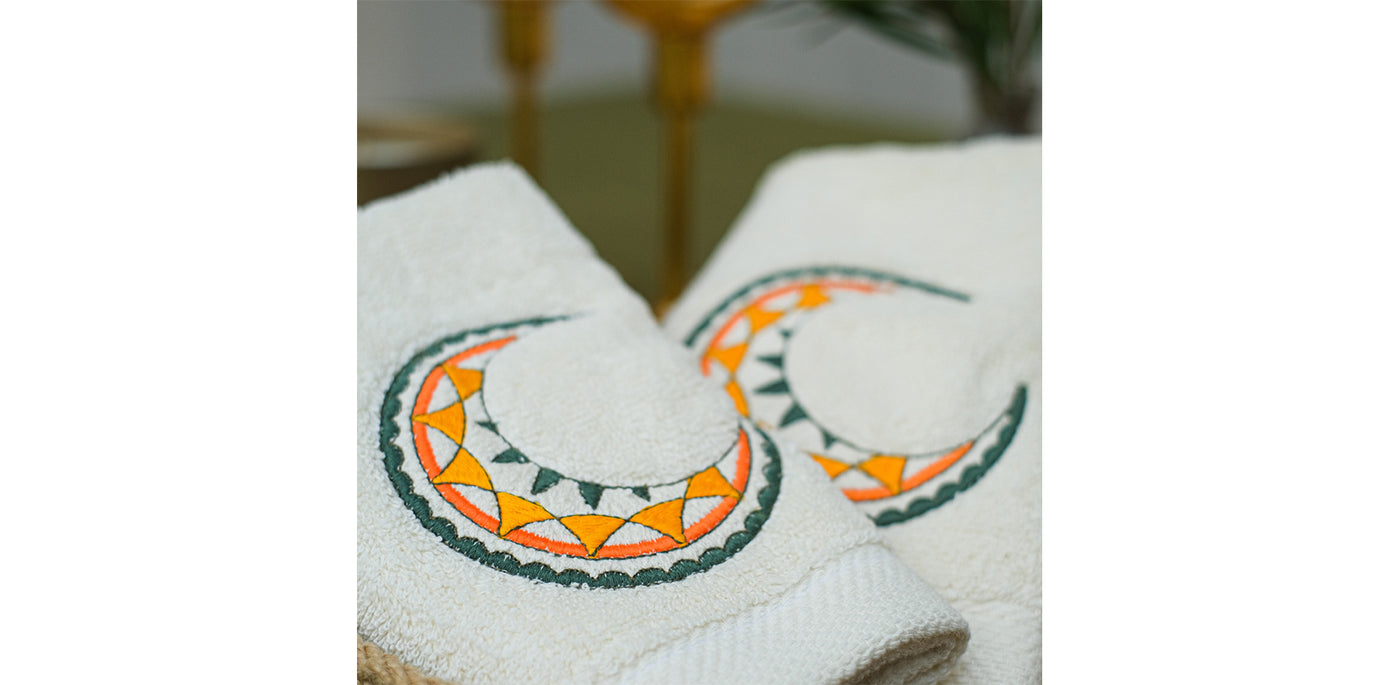 Crescent Guest Towel Set