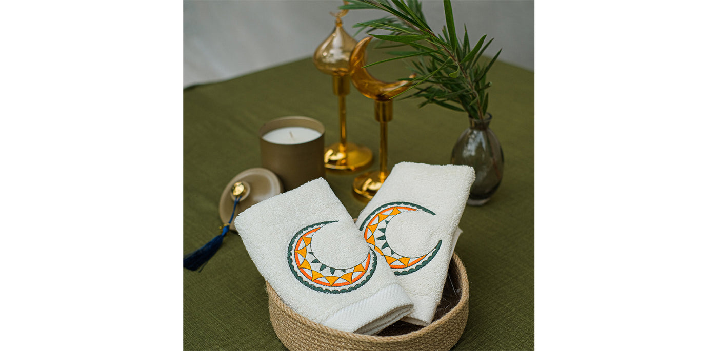 Crescent Guest Towel Set