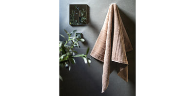 Divine Jacquard Towel 550GSM