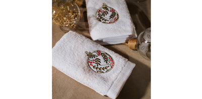 Frosted Ornaments Guest Towels Set