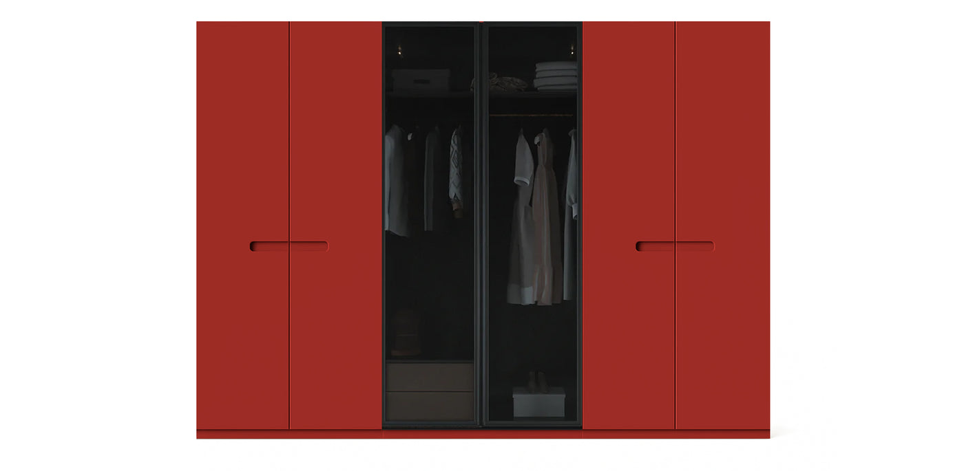 Gloam Triple Glass / Lacquered Wardrobe