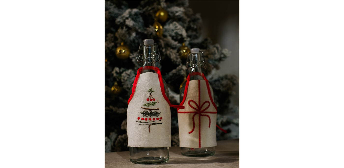 Ribbon & Tree Bottle Apron Set