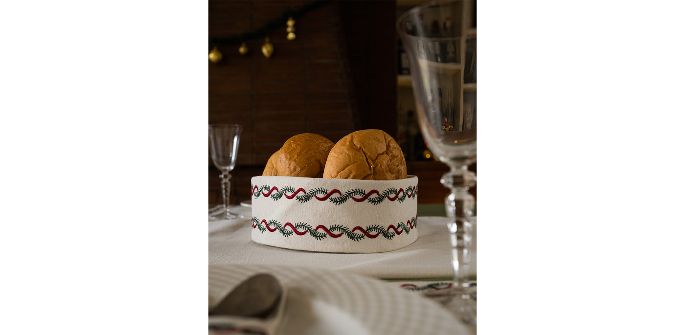 Christmas Garland Breadbasket