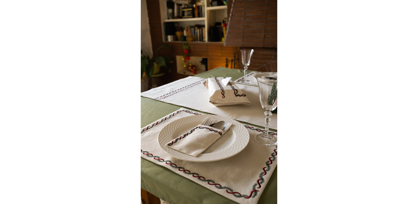 Christmas Garland Tissue Box Cover