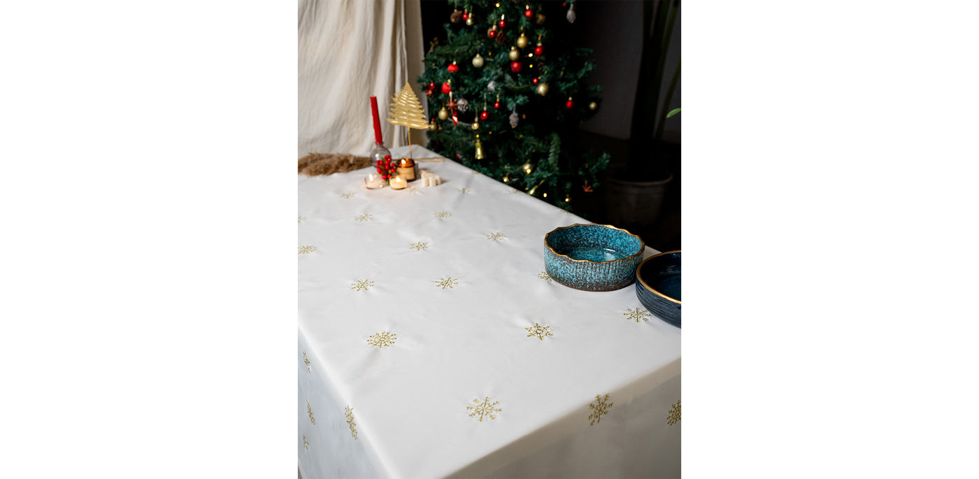 Snowflake White Tablecloth