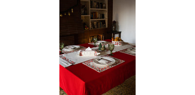 Berry Bliss Table Runner