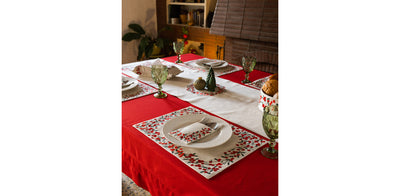 Berry Bliss Table Runner