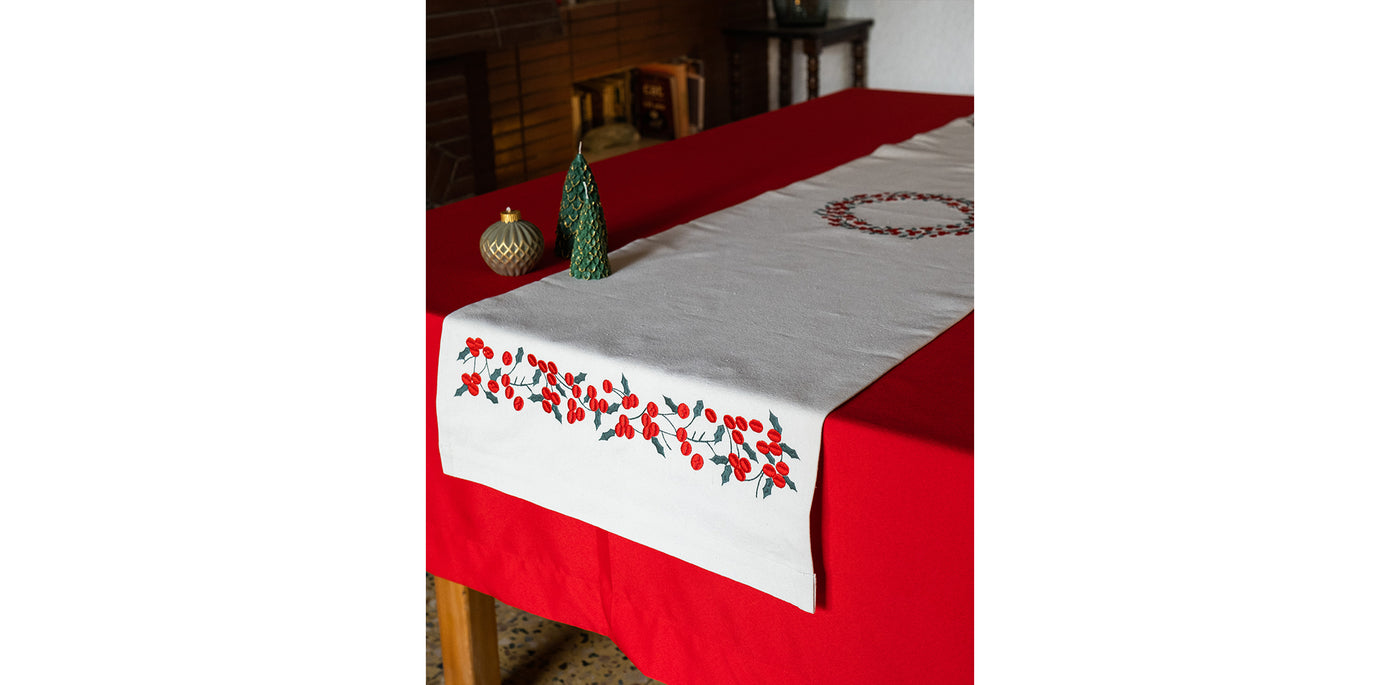 Berry Bliss Table Runner