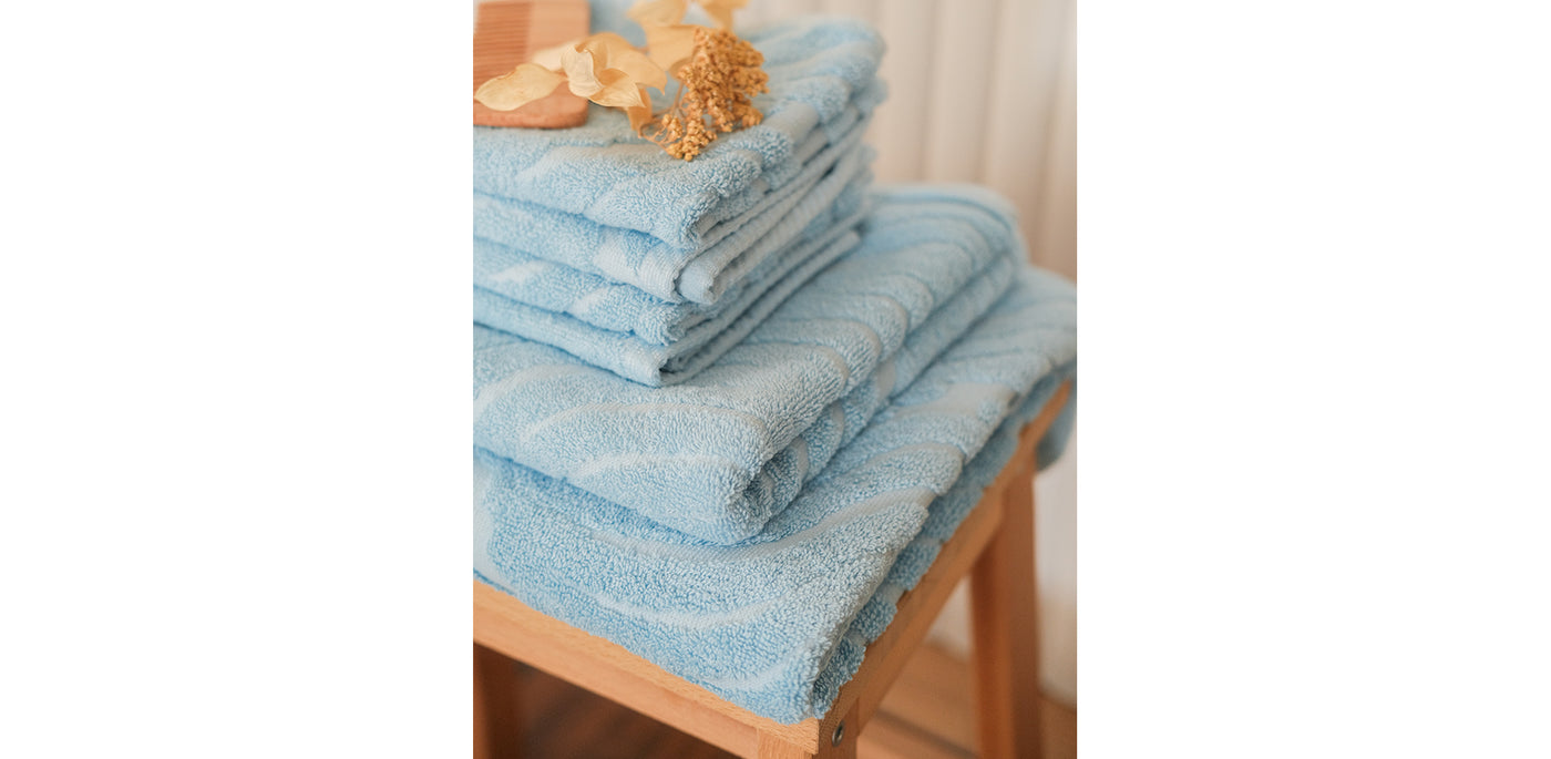 Waves Towel Set