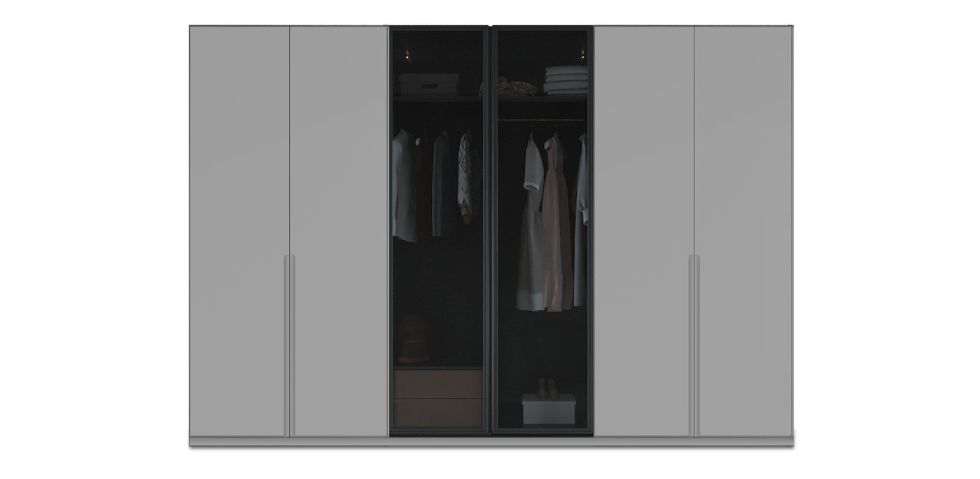 Night Triple Glass / Lacquered Wardrobe