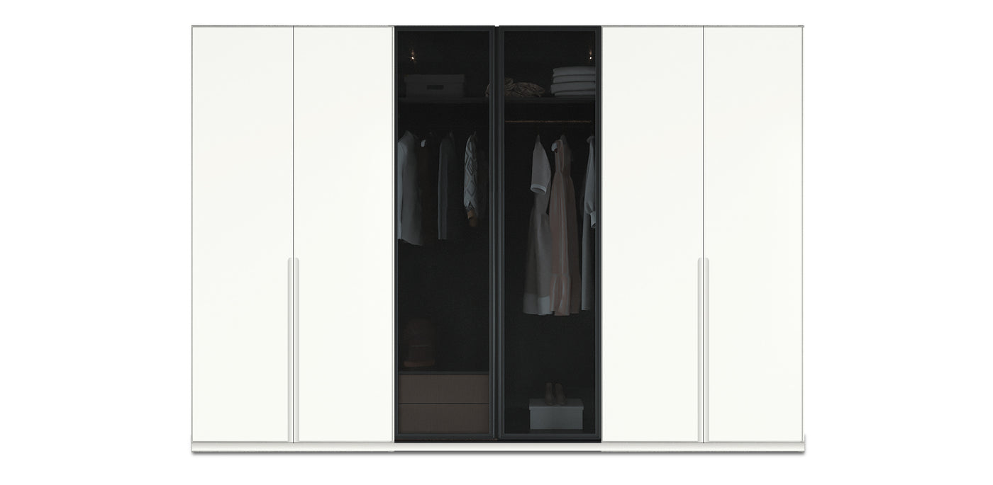 Night Triple Glass / Lacquered Wardrobe